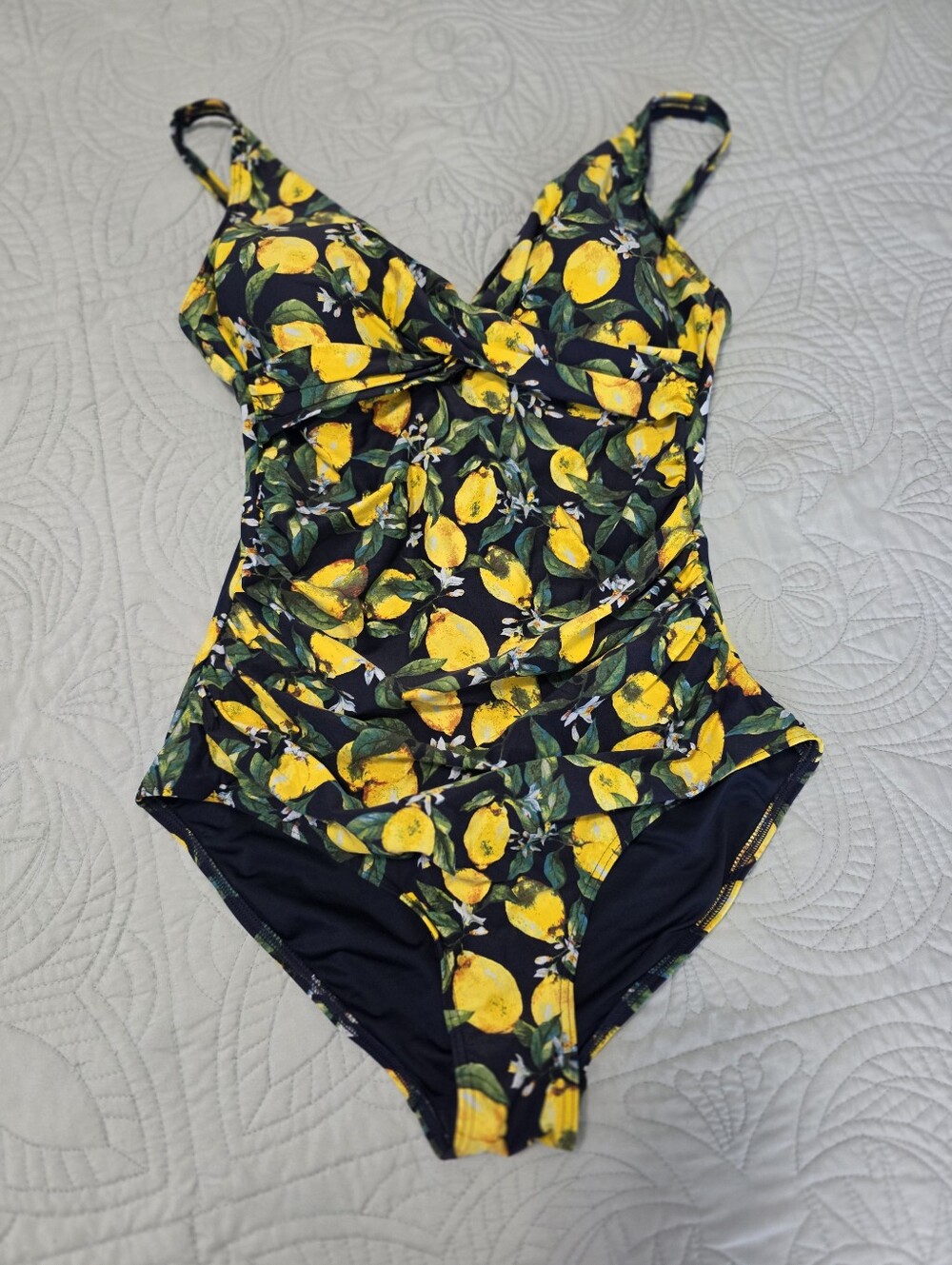 Nip tuck One Piece Swimsuit Navy Lemon Ruched Tummy Control V-Neck Size 8
